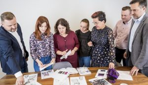 Read more about the article Fashion Revolution – poznaj historię naszej marki
