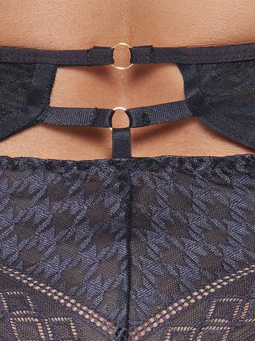 Stringi wysokie TRINITY czarne